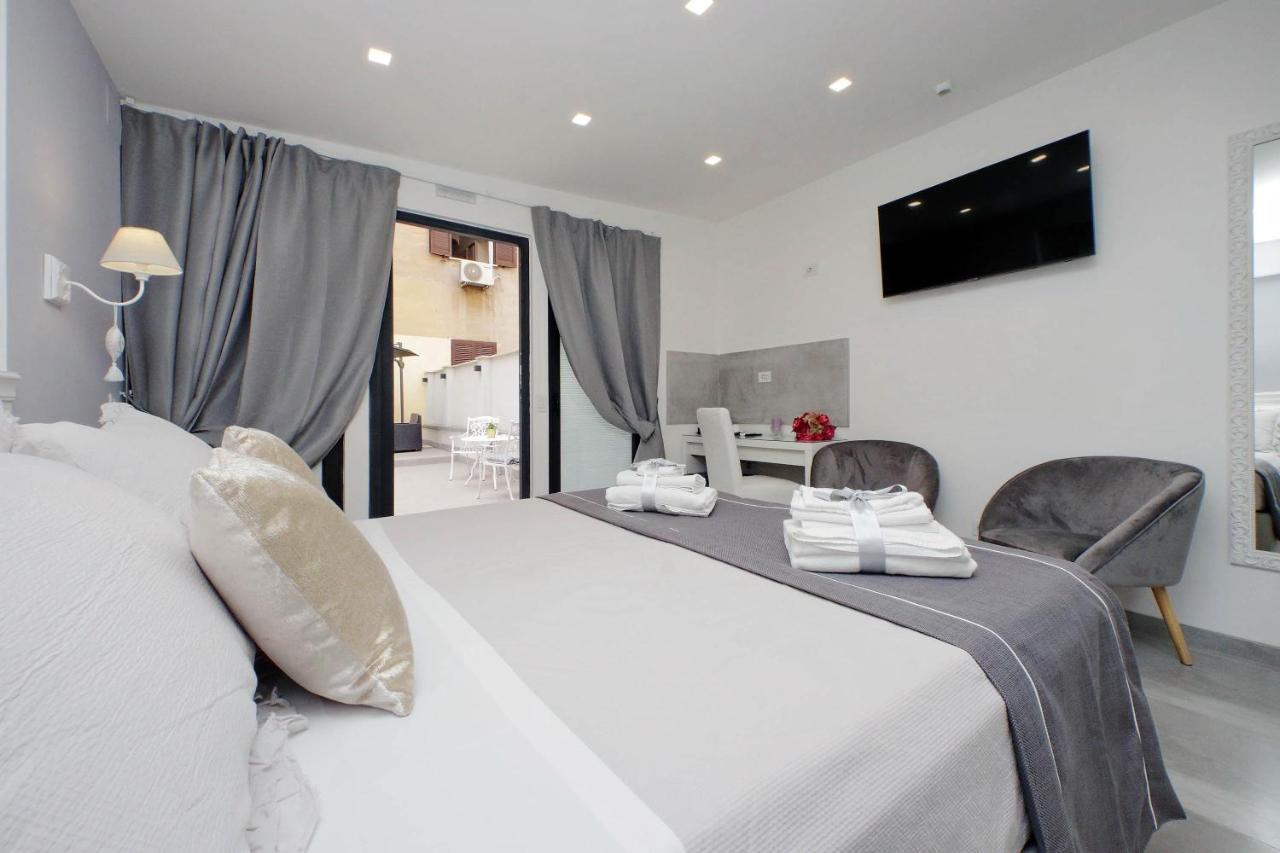 Roman Holiday Suites Dış mekan fotoğraf