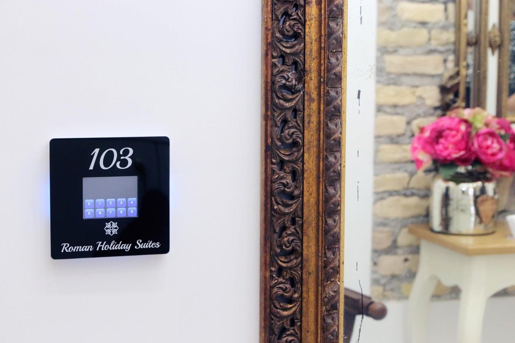 Roman Holiday Suites Dış mekan fotoğraf